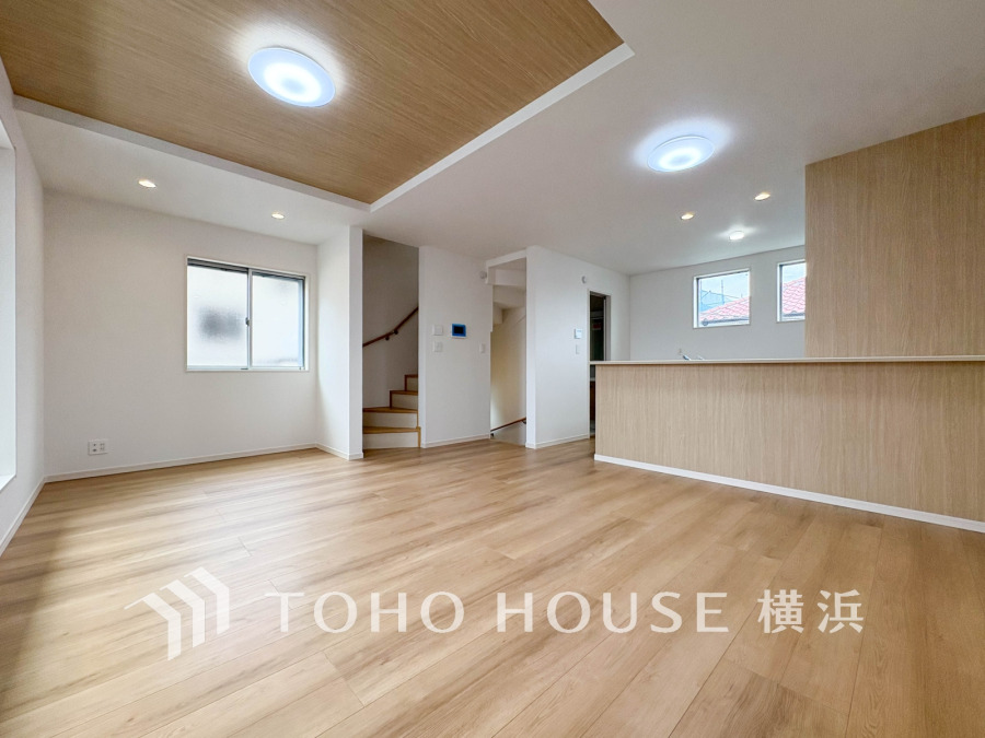 LDKは広々した大空間。家族やお客様との時間など、多くの時を刻む空間。何気なく過ぎる時でさえも上質なひと時となる快適な空間を目指して