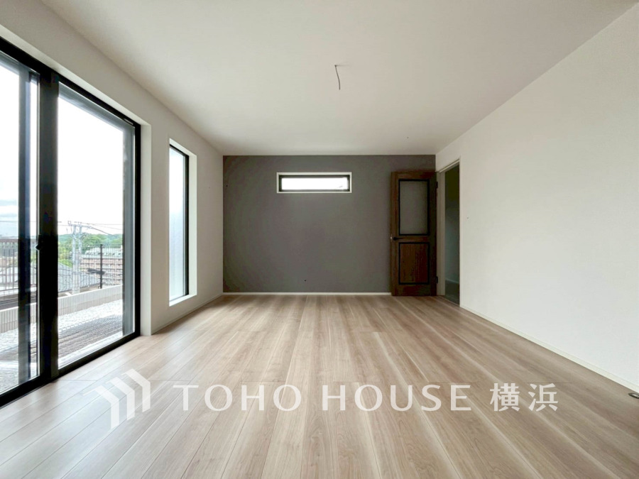 LDKは広々した18.7帖の大空間。家族やお客様との時間など、多くの時を刻む空間。何気なく過ぎる時でさえも上質なひと時となる快適な空間を目指して