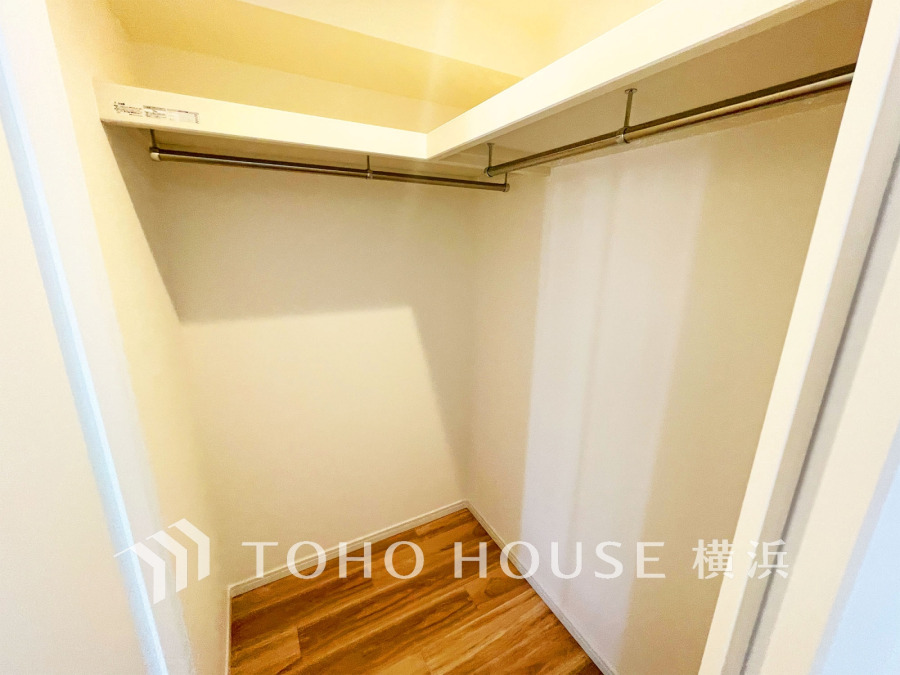 8帖の洋室にはウォークインクローゼットを完備。