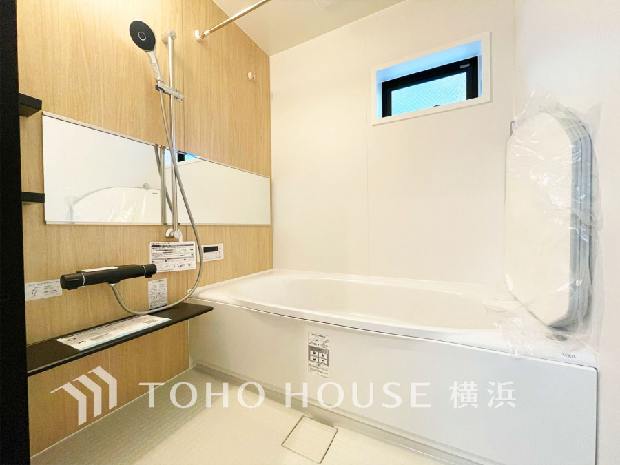 1日の疲れを取り心身を癒すことができる住まいの中のリラクゼーション空間、バスルーム。心からゆったりと寛いでいただけるよう、ゆとりのスペースを確保しています。