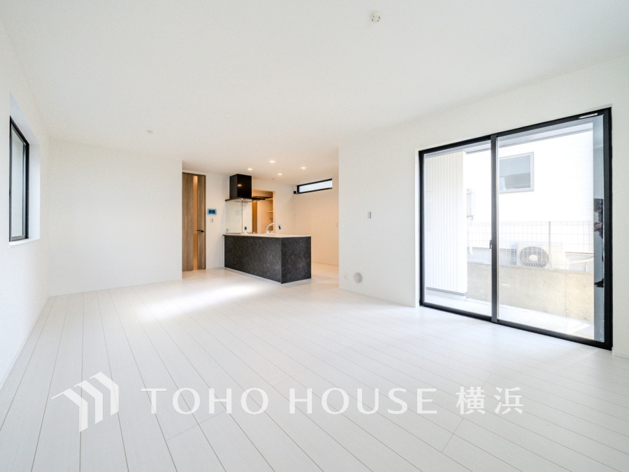 ここから始まる「日常」はご家族にとって大切で貴重な時間。少しでも豊かに、少しでも快適に。そんな想いを大切にした本邸宅は、これから先のお住まいをきっと支えてくれるはずです。