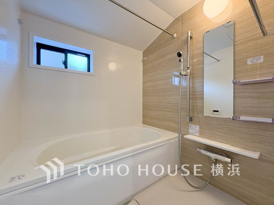 1日の疲れを取り心身を癒すことができる住まいの中のリラクゼーション空間、リラックスできるよう優しいカラーをチョイスしました。時を忘れるほどのんびりできる空間に。