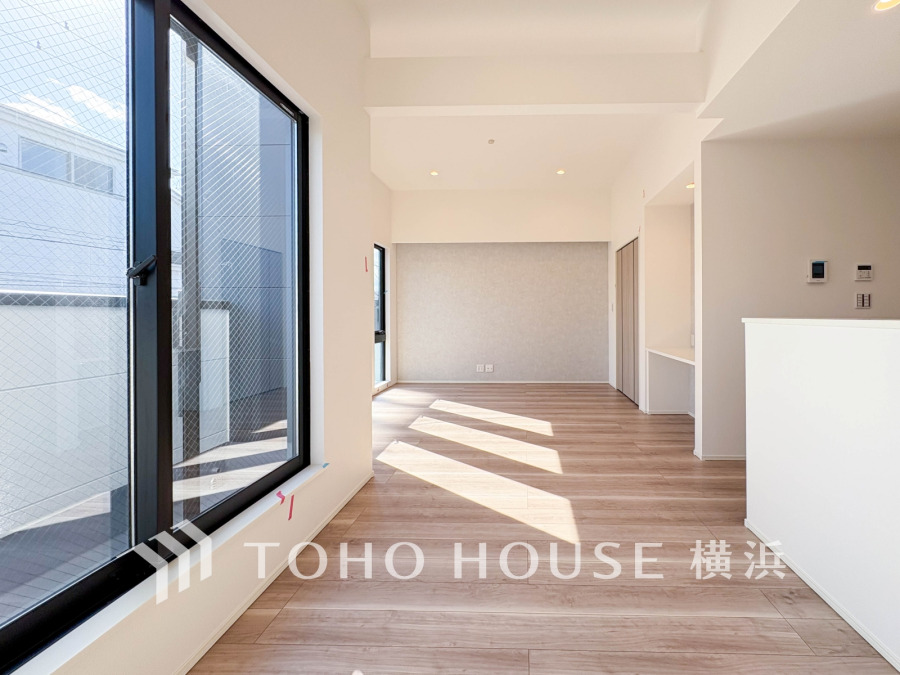 一日の中で多くの時間を過ごすことになる住まいだからこそ、いつも穏やかな空間であるように心掛けています。