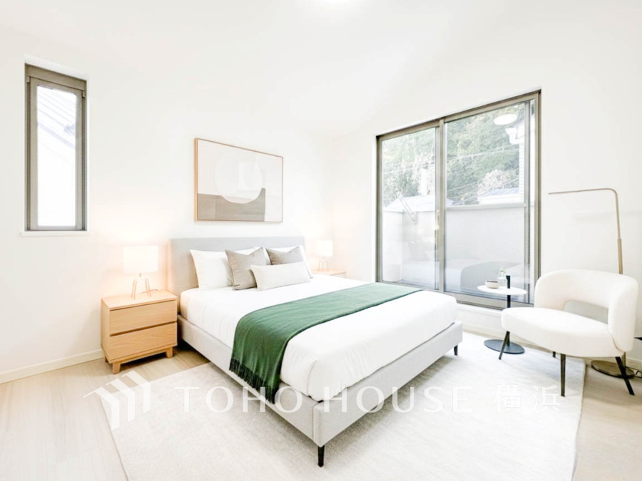 感性を育むプライベートルームはシンプルでスマートな空間。好みの空間で読書をしたり、音楽を聞いたりと一人の時間も充実したものにできます。（家具はAI加工です）