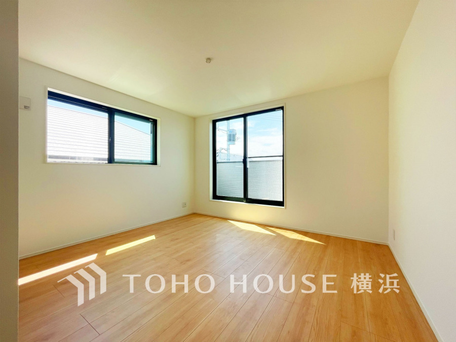 穏やかな寛ぎを届ける上質仕様のゆとりあるお部屋。自分時間を充実させながら心豊かにできるプライベート空間。