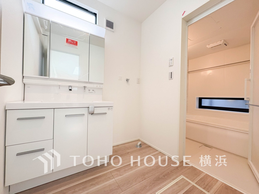 一日の始まりと終わりを心地よく演出してくれる、多彩な機能が備えられたパウダールーム。心地よいリフレッシュ空間です。