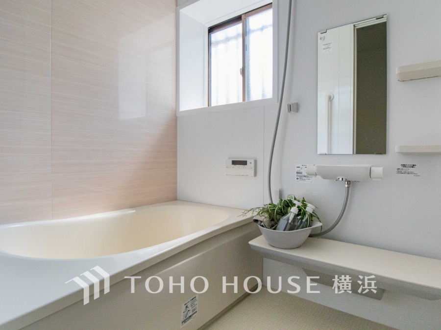 1日の疲れを取り心身を癒すことができる住まいの中のリラクゼーション空間、バスルーム。心からゆったりと寛いでいただけるよう、ゆとりのスペースを確保してます。