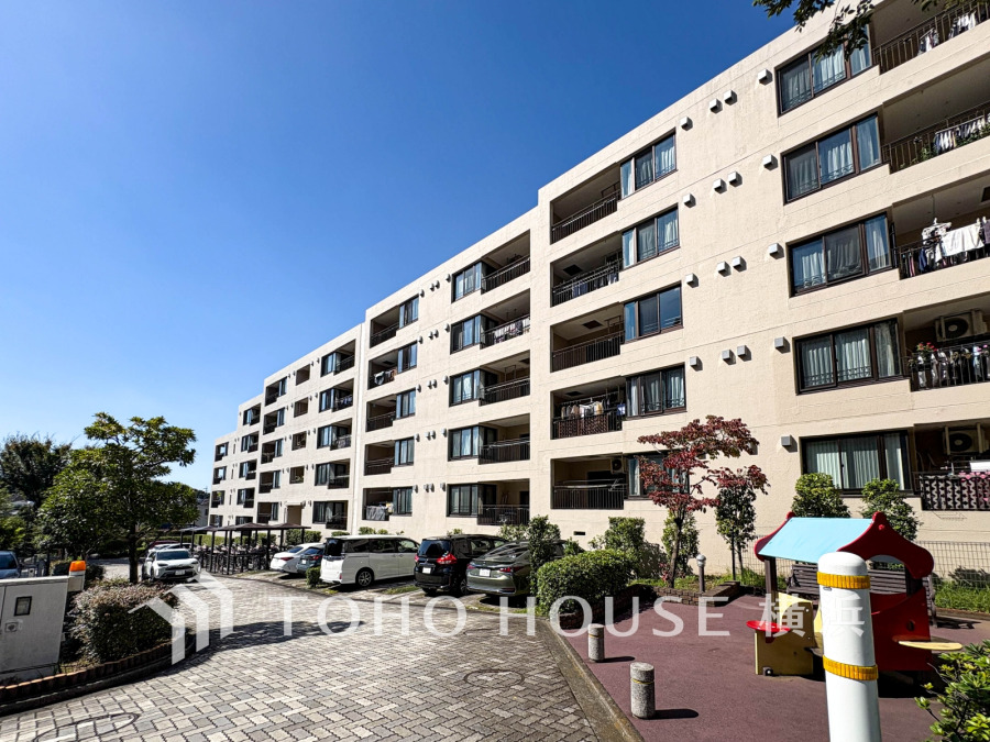 ここから始まる「日常」はご家族にとって大切で貴重な時間。少しでも豊かに、少しでも快適に。そんな想いから生まれた本邸宅は、これから先のお住まいをきっと支えてくれるはずです。