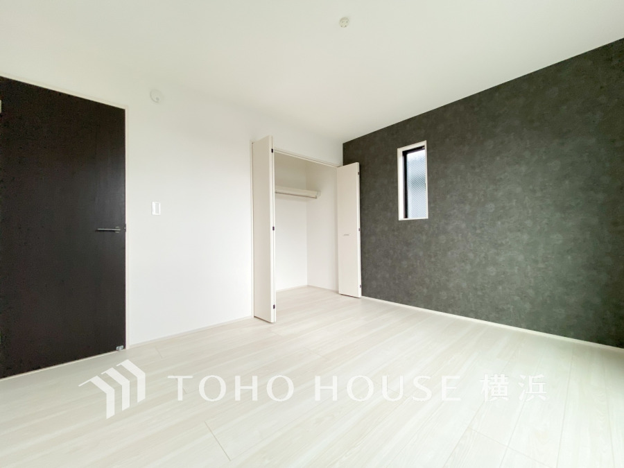 穏やかな寛ぎを届ける上質仕様のゆとりあるお部屋。自分時間を充実させながら心豊かにできるプライベート空間。