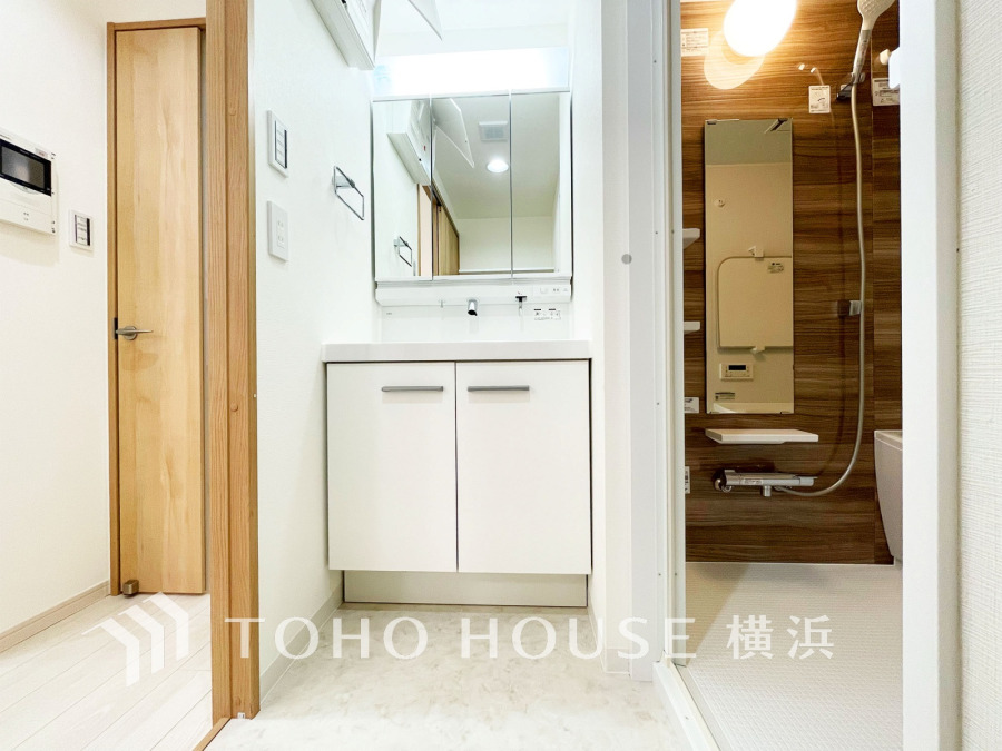 一日の始まりと終わりを心地よく演出してくれる、多彩な機能が備えられたパウダールーム。心地よいリフレッシュ空間です。