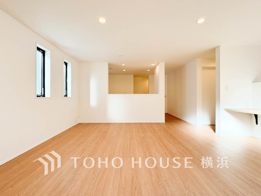 たくさんの想いが美しいカタチに彩られた時、そこにはひと時のくつろぎが生まれ、ゆっくりと愛着が育まれていきます。