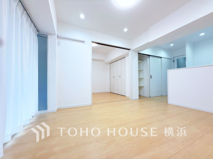 太陽の恵みを受けた明るい空間。吹きぬける風を感じながら爽やかで風通しの良い暮らしが叶います。
