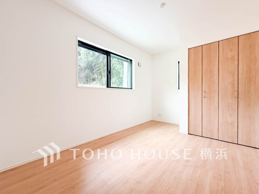 穏やかな寛ぎを届ける上質仕様のゆとりあるお部屋。自分時間を充実させながら心豊かにできるプライベート空間。