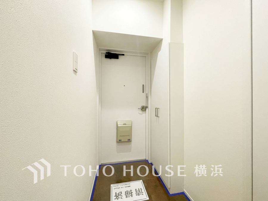 ご家族の帰り、訪れる方を優しく迎え、やすらぎに満ちた生活空間を予感させる。健やかな暮らしを楽しめそう。