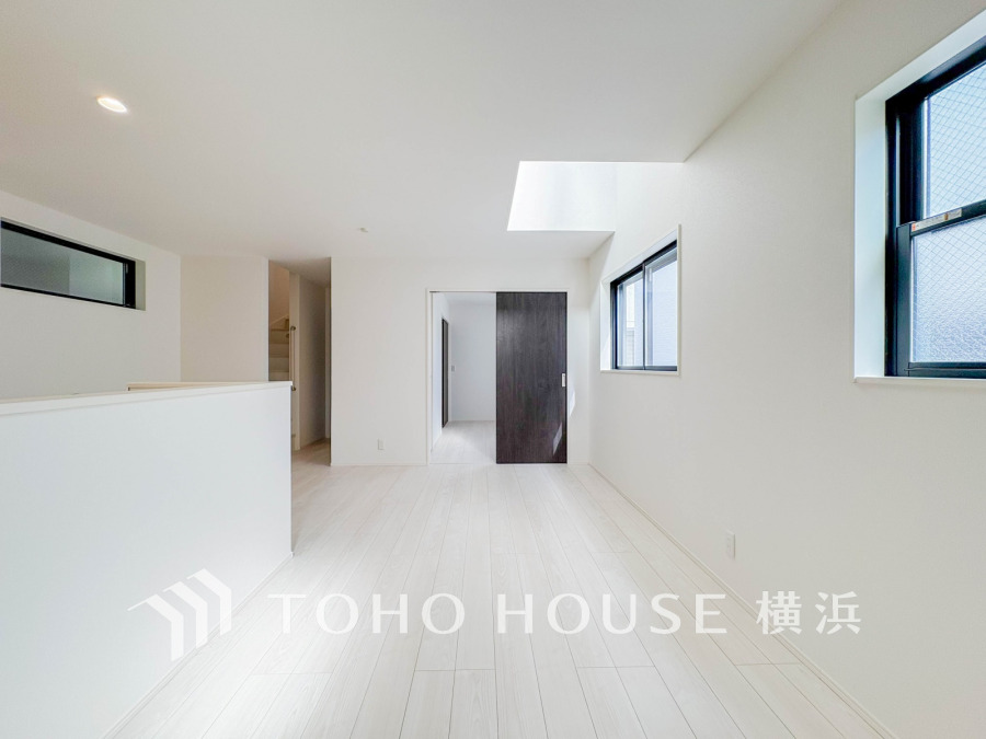 一日の中で多くの時間を過ごすことになる住まいだからこそ、いつも穏やかな空間であるように心掛けています。構成する建材などへの配慮が、住まう方の健康を守ります。