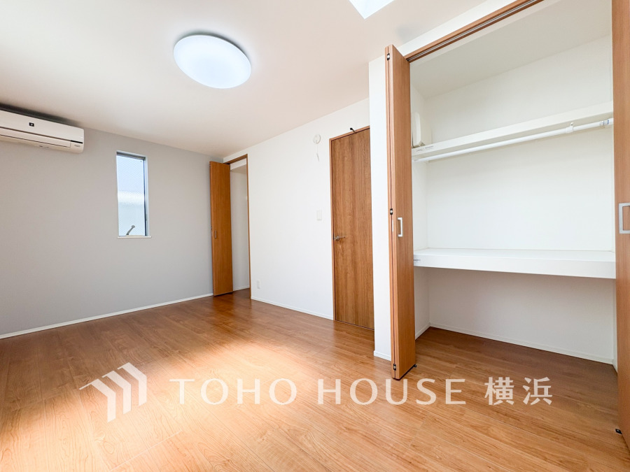穏やかな寛ぎを届ける上質仕様のゆとりあるお部屋。自分時間を充実させながら心豊かにできるプライベート空間。