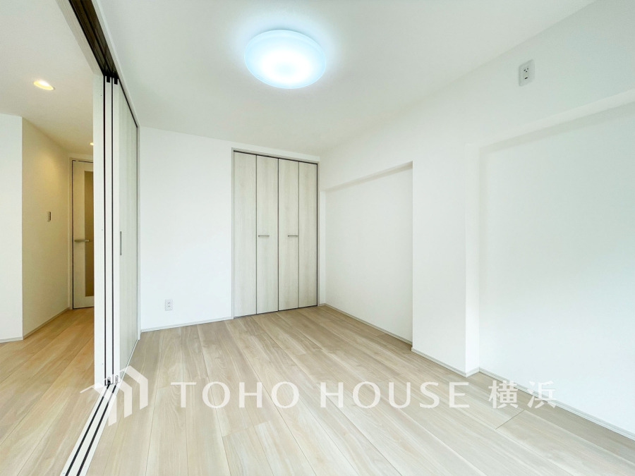 リビングに隣接した洋室は、引き戸を開け放してLDK空間を共有しながら開放的に使うこともできます。
