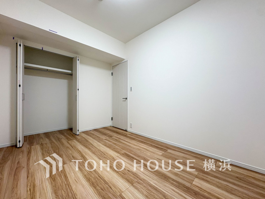 1日の疲れを癒し、心地よく寛げるようゆったりとした広さを確保しています。プライベートタイムをより優雅に穏やかに…。落ち着いた雰囲気を紡ぎます。