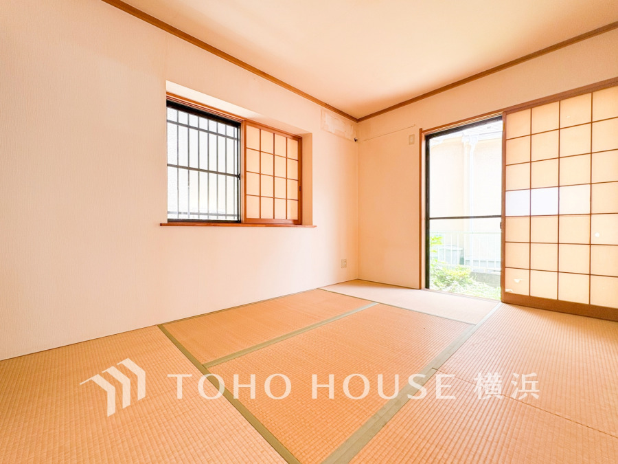 家族団らんのできる和の空間。お客様のおもてなしにも良さそうです。畳の香りに癒され、和の空間を感じることのできる落ち着きある一部屋です。