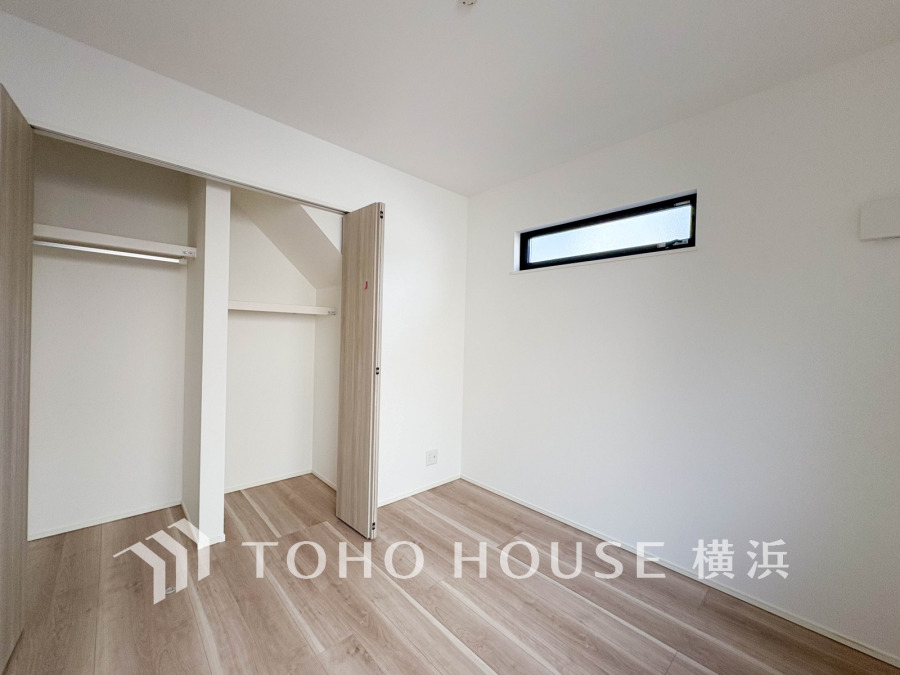 家族一人ひとりの大切なプライベート空間。趣味・感性で個性的に飾って頂けるようシンプルに仕上げてあります。自分時間を充実させながら心豊かなひとときを過ごすための大切な空間。