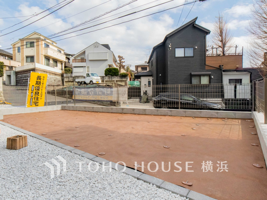 たっぷり降り注ぐ日差しの下バーベキューを楽しんだり、大切な家族やペットと楽しく安らぐ休日を過ごせそうですね。