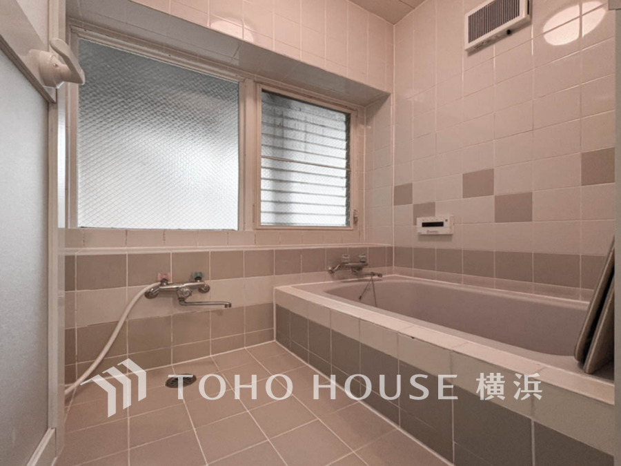 1日の疲れを取り心身を癒すことができる住まいの中のリラクゼーション空間、バスルーム。心からゆったりと寛いでいただけるよう、ゆとりのスペースを確保しています。