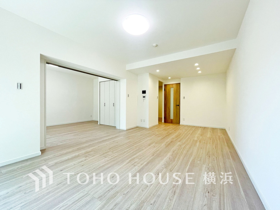 ご家族やお友達との時間など、多くの時を刻む空間。何気なく過ぎる時でさえも上質なひと時となる快適な空間を目指して。
