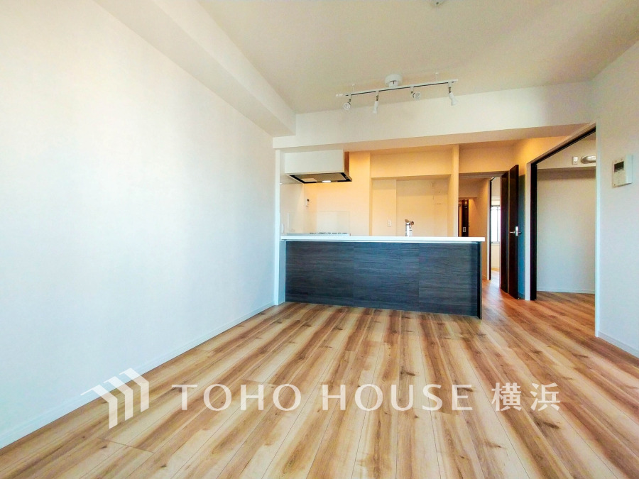 和やかで洗練された空間の演出。寛ぎとコミュニケーションを育む居心地のよい場所。