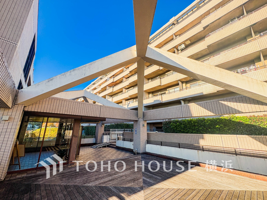 時間のゆとりと空間、爽やかな陽光がもたらす光と風を贅沢なまでに感じる暮らしが始まります。