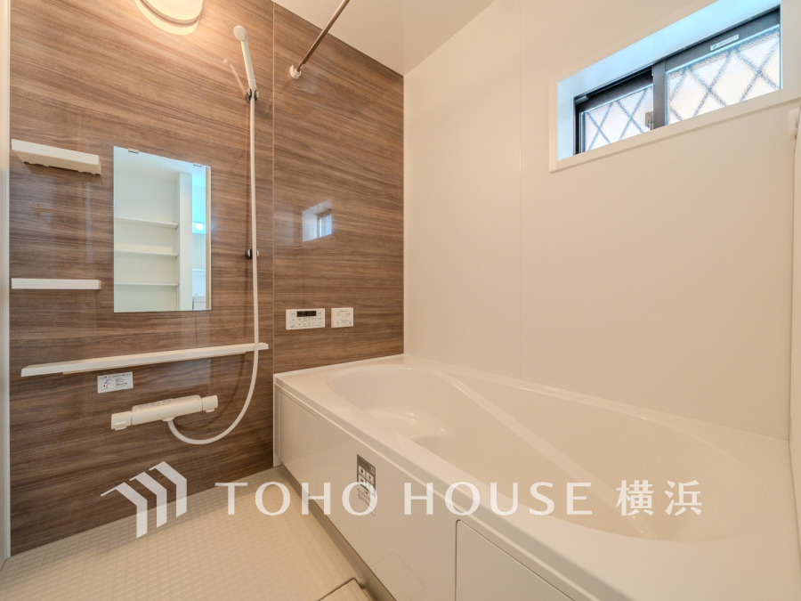 1日の疲れを取り心身を癒すことができる住まいの中のリラクゼーション空間、バスルーム。心からゆったりと寛いでいただけるよう、ゆとりのスペースを確保しています。