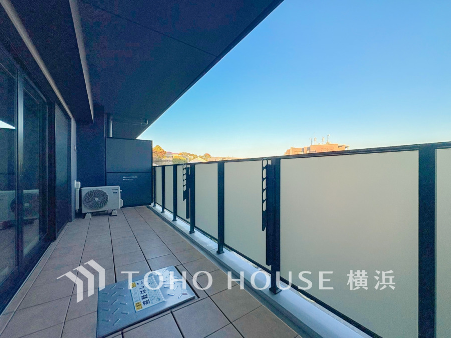 太陽に愛された邸は、陽当り・通風に優れた魅力的で快適さを追求した邸宅でした。ここに住むからこそ意味がある。