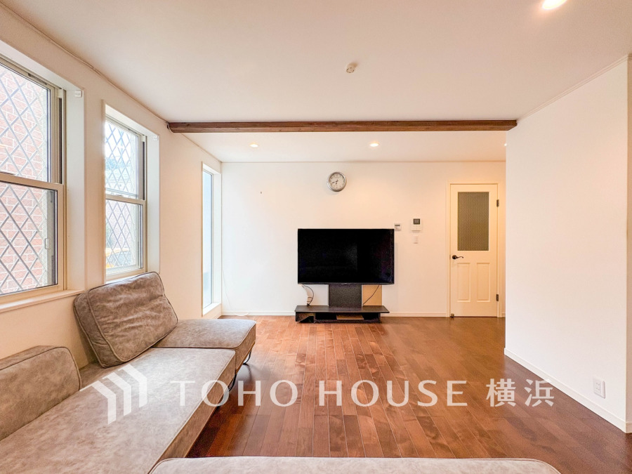 ご家族やお客様との時間など、多くの時を刻む空間。何気なく過ぎる時でさえも上質なひと時となる快適な空間を目指して。