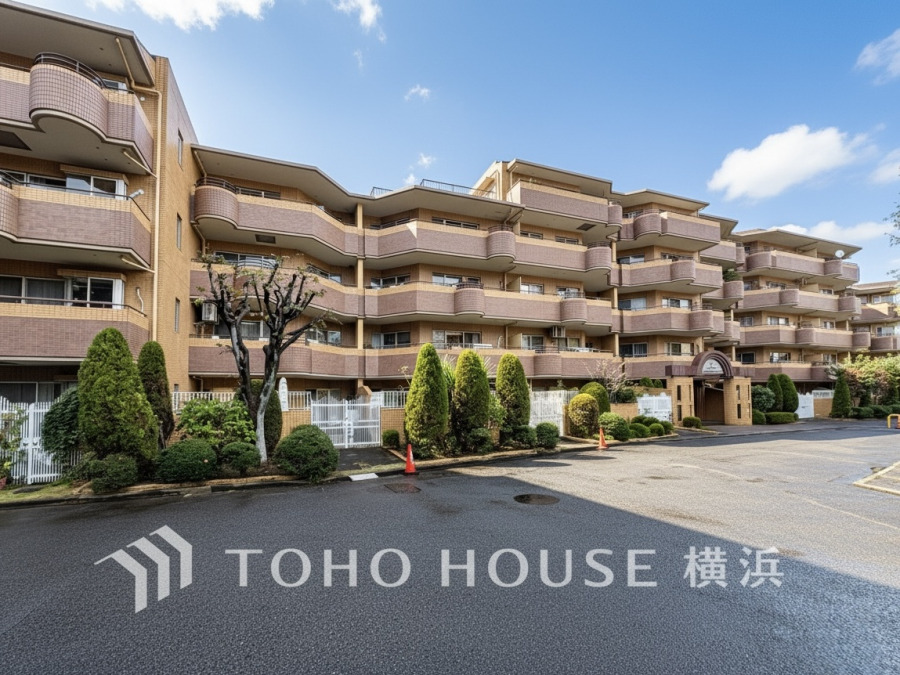 爽やかな青空の下に贅沢なほどに降り注ぐ陽光、豊かな居住性と、クオリティが見事に調和した住空間は、住まうことの喜びを感じさせてくれることでしょう。