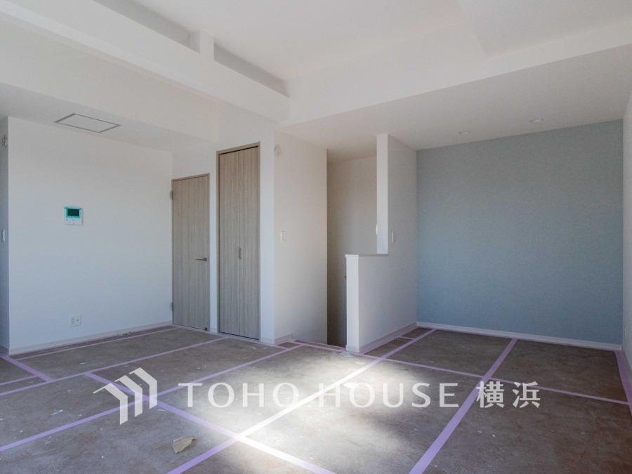 【2026年2月撮影】柔らかな光が広がり、デザインされた美しい内装が織り成す家族の集う場所。楽しい会話やさまざまな時が織りなすご家族の時間が丁寧に紡がれていく大切な空間。