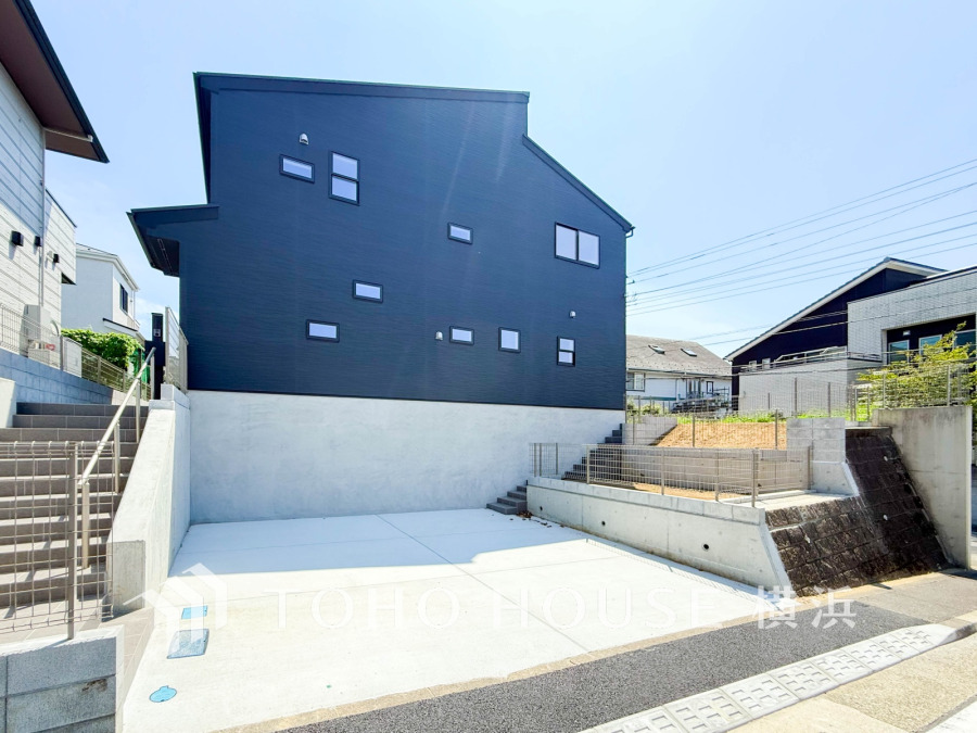 単に見た目や質感の良さだけではなく、建物の基礎や構造といった、目には見えにくい部分にもこだわります。住まいの本質の部分から、住み心地や安全性を見つめ直しました。