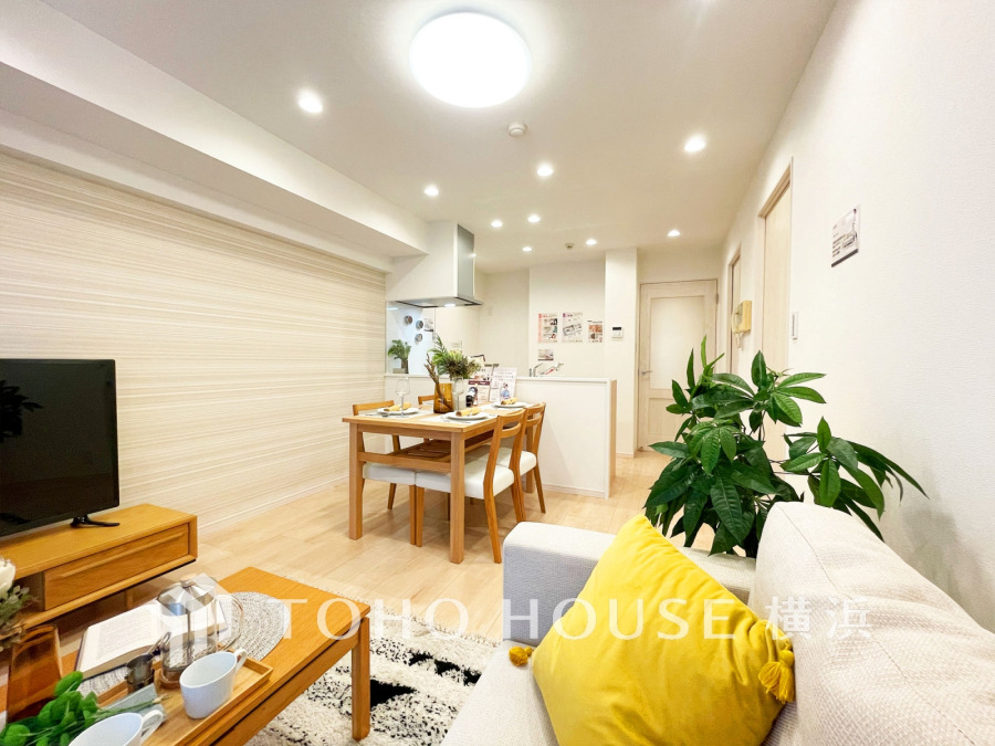 和やかで洗練された空間の演出。寛ぎとコミュニケーションを育む居心地のよい場所。