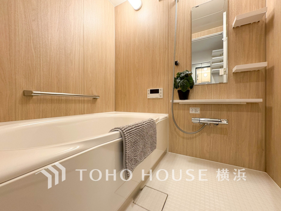 ご家族の1日が始まり、1日の終わりを締めくくる洗面空間。快適に過ごせることはもちろん、気品や優雅さを兼ね備えたパウダールームです。