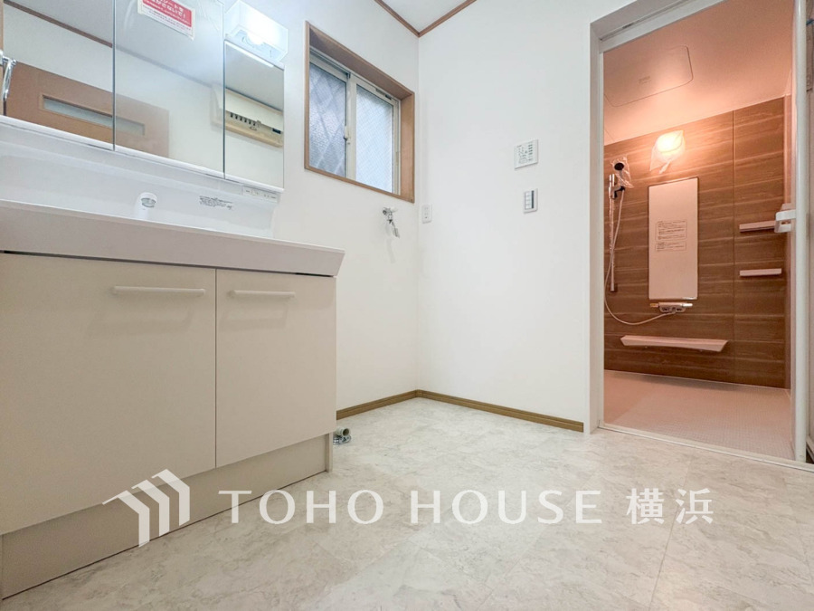 一日の始まりと終わりを心地よく演出してくれる、多彩な機能が備えられたパウダールーム。心地よいリフレッシュ空間です。