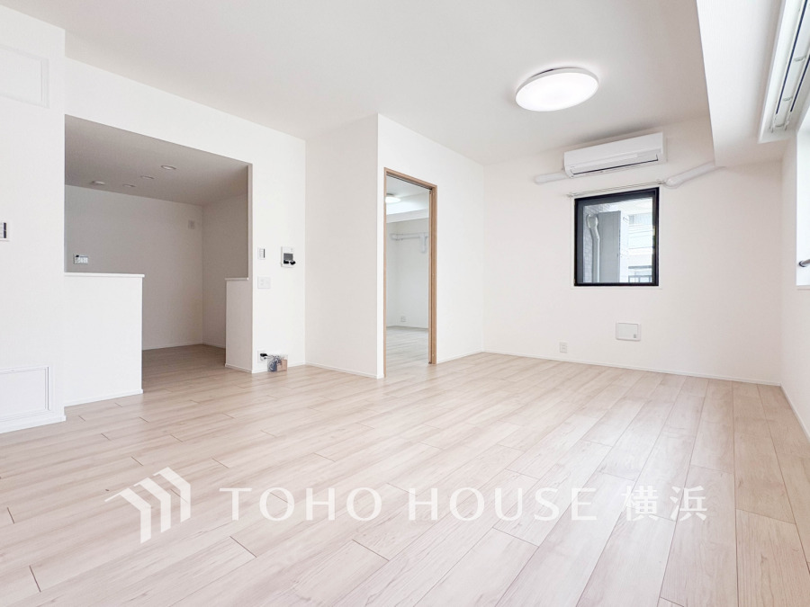 たくさんの想いが美しいカタチに彩られた時、そこにはひと時のくつろぎが生まれ、ゆっくりと愛着が育まれていきます。