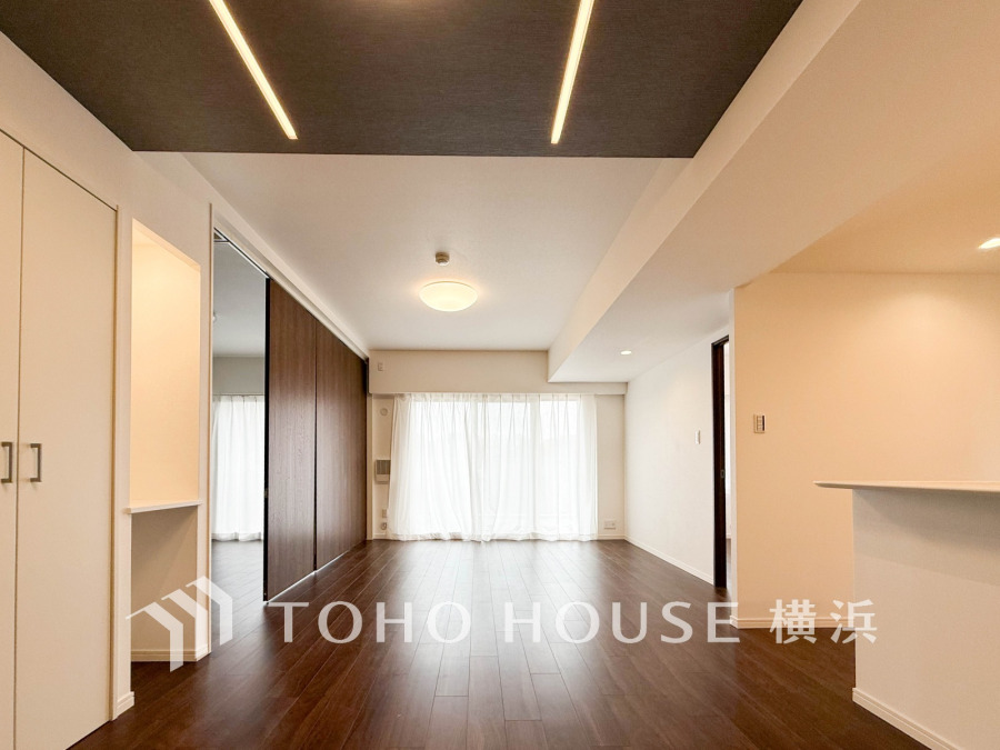 太陽の恵みを受けた明るい空間。吹きぬける風を感じながら爽やかで風通しの良い暮らしが叶います。
