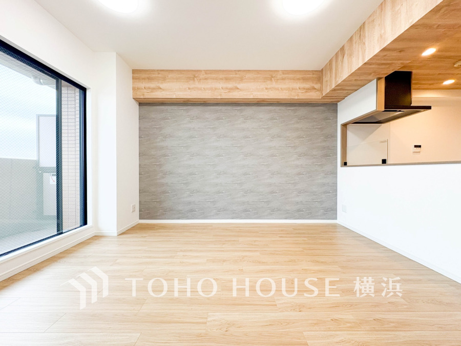 太陽の恵みを受けた明るい空間。吹きぬける風を感じながら爽やかで風通しの良い暮らしが叶います。
