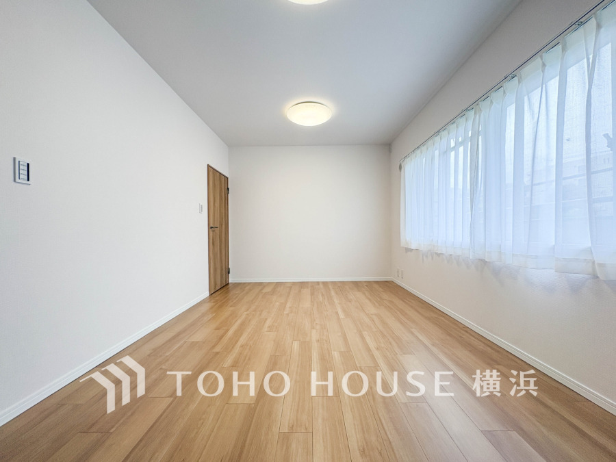 穏やかな寛ぎを届ける上質仕様のゆとりあるお部屋。自分時間を充実させながら心豊かにできるプライベート空間。