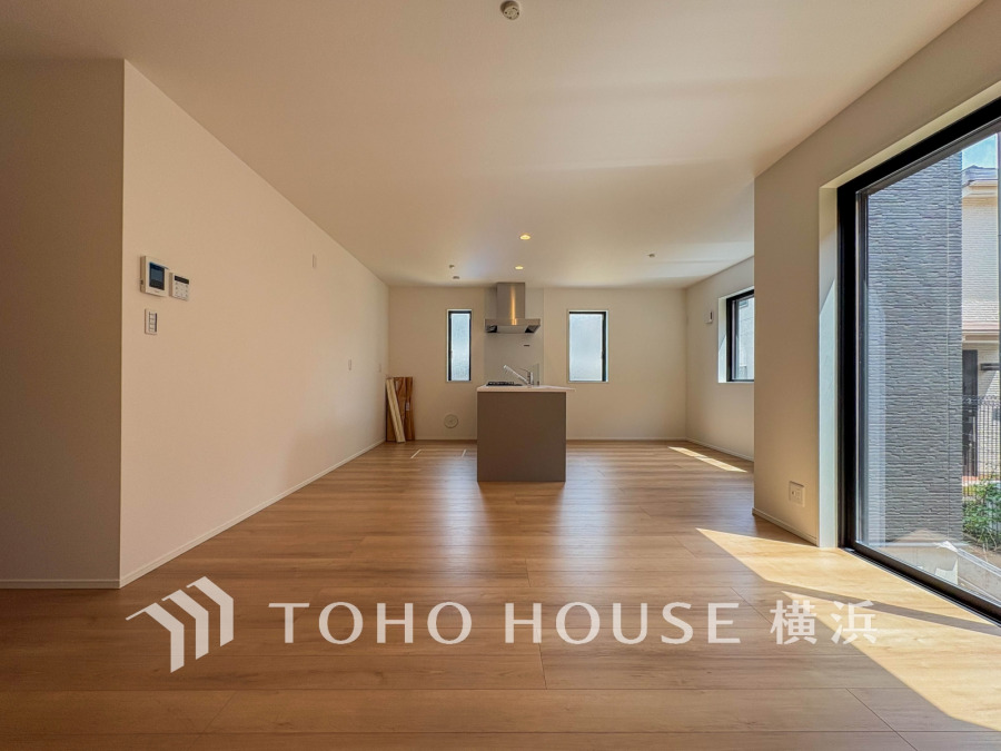 一日の中で多くの時間を過ごすことになる住まいだからこそ、いつも穏やかな空間であるように心掛けています。構成する建材などへの配慮が、住まう方の健康を守ります。