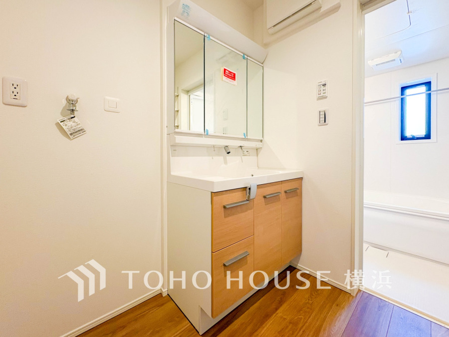 一日の始まりと終わりを心地よく演出してくれる、多彩な機能が備えられたパウダールーム。心地よいリフレッシュ空間です。