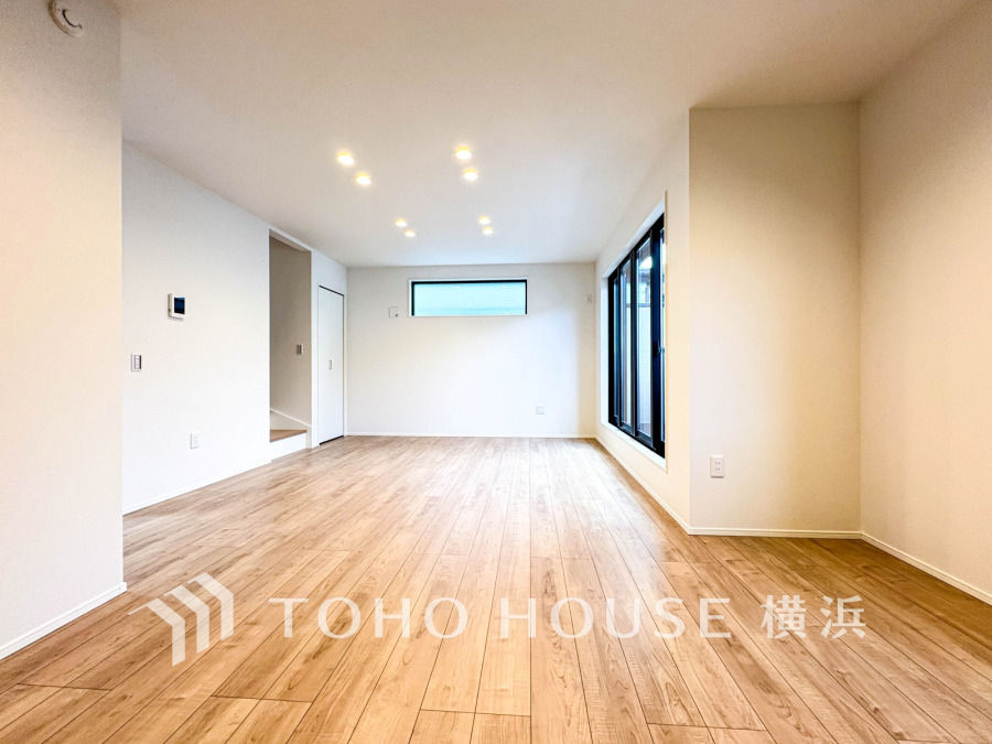 たくさんの想いが美しいカタチに彩られた時、そこにはひと時のくつろぎが生まれ、ゆっくりと愛着が育まれていきます。