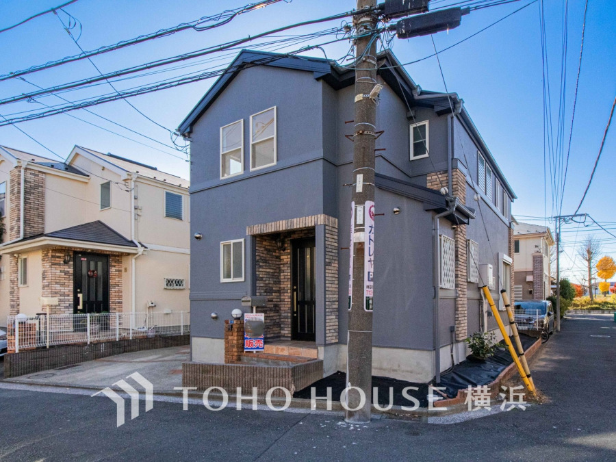 爽やかな青空の下に贅沢なほどに降り注ぐ陽光、豊かな居住性と、クオリティが見事に調和した住空間は、住まうことの喜びを感じさせてくれます