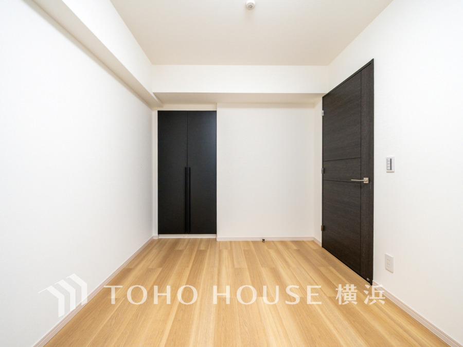 家族一人ひとりの大切なプライベート空間。趣味・感性で個性的に飾って頂けるようシンプルに仕上げてあります。自分時間を充実させながら心豊かなひとときを過ごすための大切な空間。