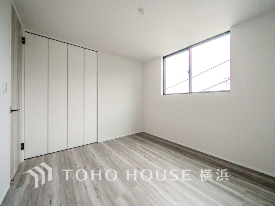 家族一人ひとりの大切なプライベート空間。趣味・感性で自由に演出できるよう、シンプルに仕上げた空間。暮らし心地を大きく左右する収納を、適材適所に配置し、使い勝手にも考慮しました。