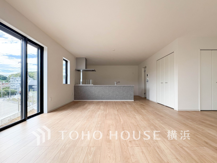 一日の中で多くの時間を過ごすことになる住まいだからこそ、いつも穏やかな空間であるように心掛けています。構成する建材などへの配慮が、住まう方の健康を守ります。