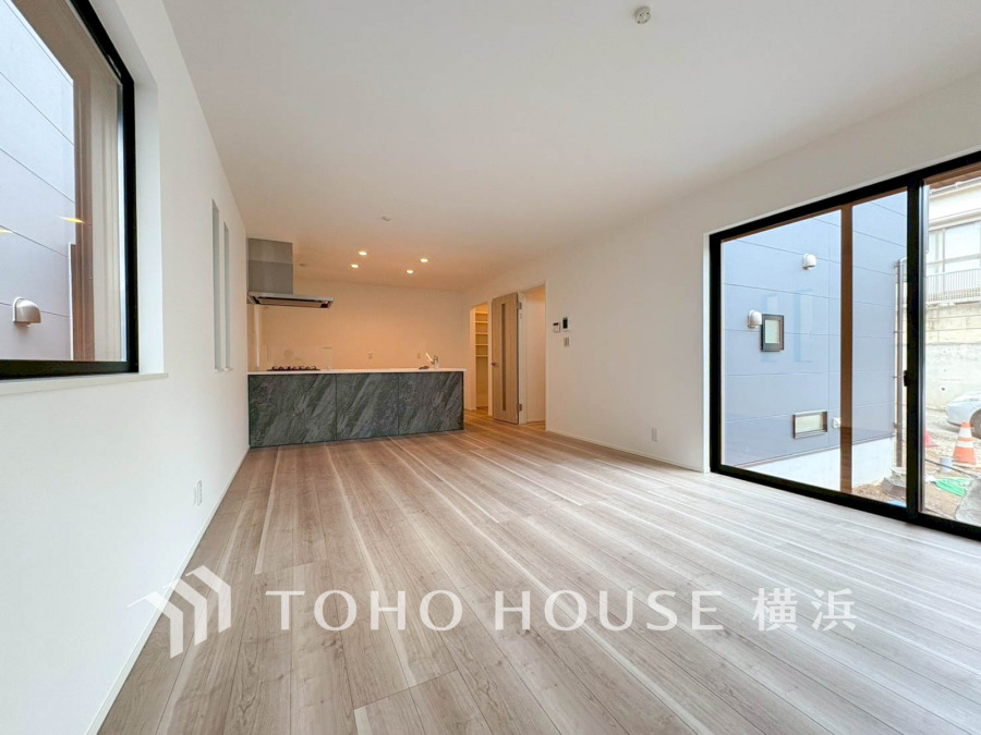 上質な時間を育む暮らしのメインステージ。寛ぎとコミュニケーションを育む居心地のよい場所。家族との時間、自分の時間共に大切にできる空間がここにあります。